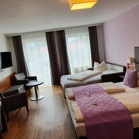 Boutique Beckenlehner 3* Unterhaching