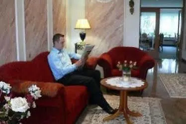 Boutique Beckenlehner 3* Unterhaching
