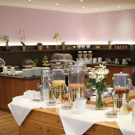Boutique Beckenlehner 3* Unterhaching