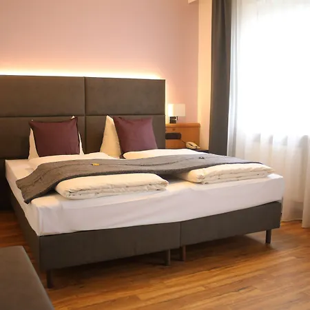 Boutique Beckenlehner 3* Unterhaching