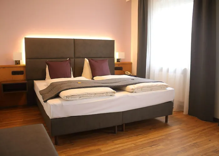 Boutique Beckenlehner 3* Unterhaching